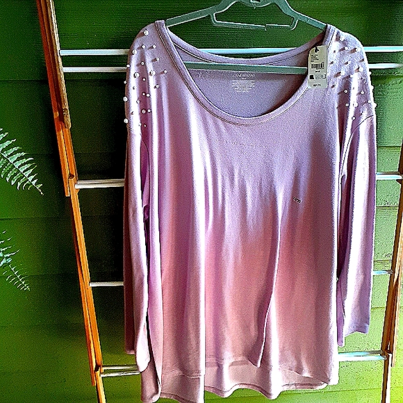 Top - Picture 1 of 1